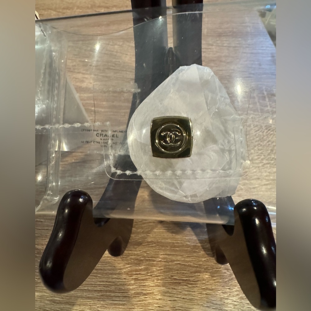 CHANEL Bag - Picture 2 of 3